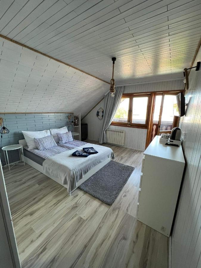 Apartamento Cicha Zatoka Mikołajki Exterior foto